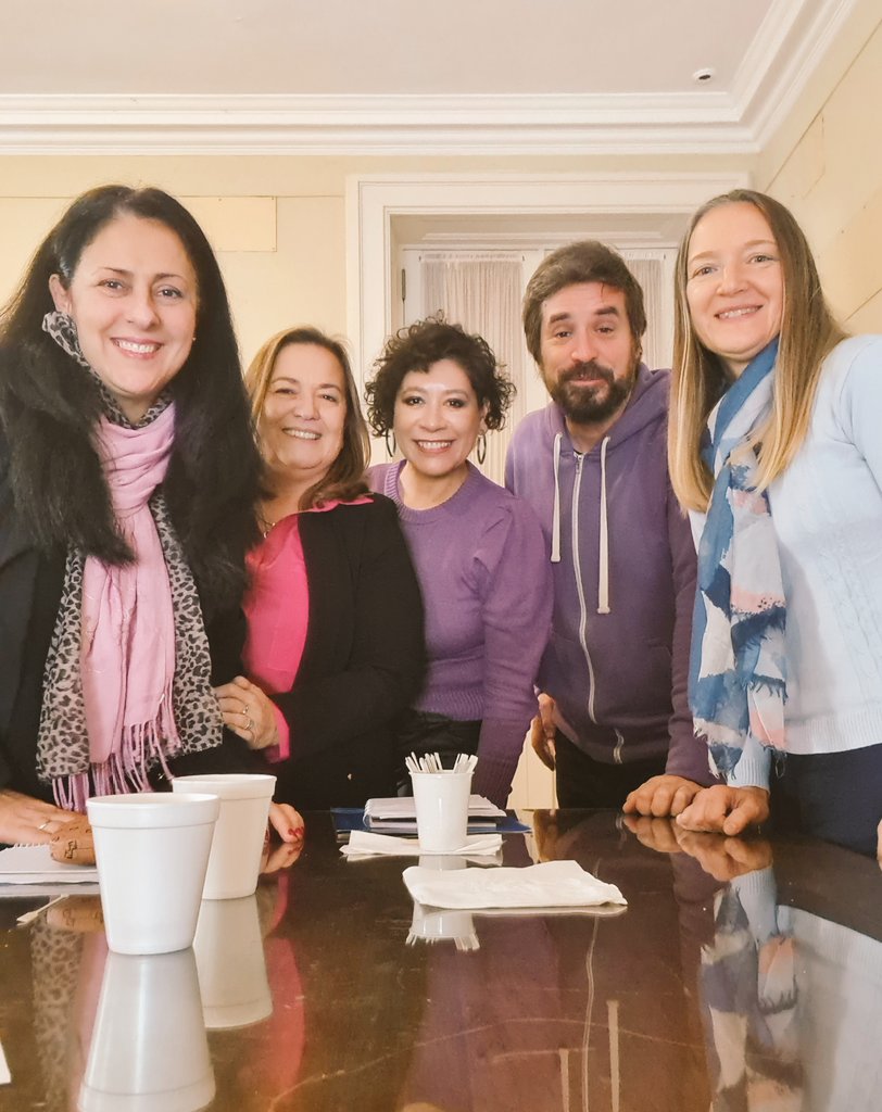 IMPULSO A LA CULTURA FEDERAL 🇦🇷
Nos reunimos con @CulturaNacionAr en el @CCKcultura 📍, para coordinar acciones con el #PlanGustar, destinado a fortalecer cadenas de valor agroalimentarias, revitalizar el #turismo gastronómico y destacar la #cultura alimentaria argentina 🧉