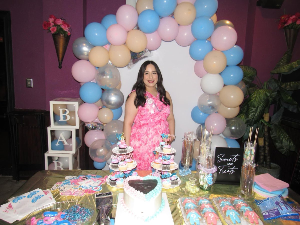 MrsDoraCastillo's tweet image. Baby Castillo is a girl! Bring on all of the pink!! 🎀💖👑 ✨
