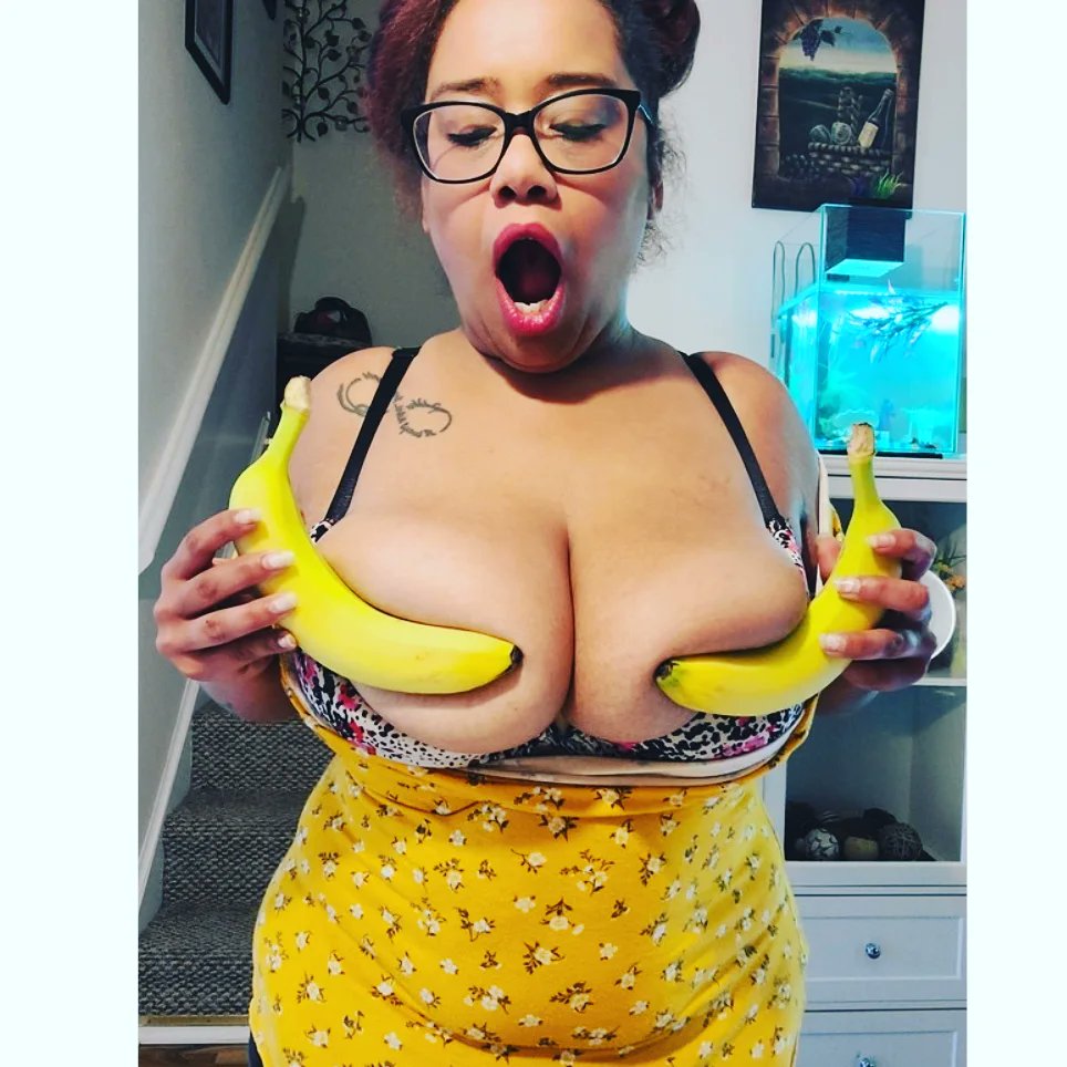 TrinityMonroe1's tweet photo. Vote for @TrinityMonroe1 in the MV Contest Mellow Yellow Contest @manyvids https://t.co/Fgu1WTo2zV https://t.co/xxXzFFWu5u