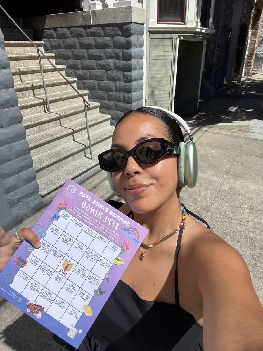 hot girls join their library’s summer reading challenge 💓📚