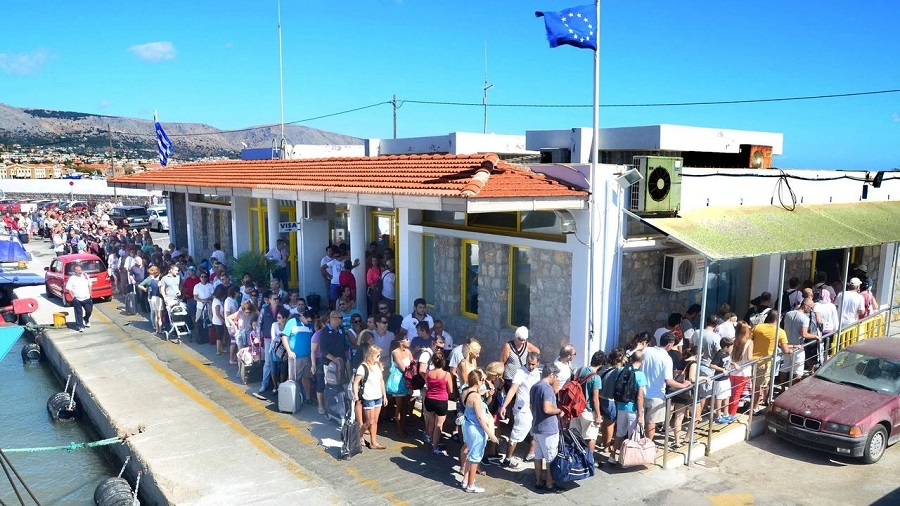 Kurban Bayramı Tatilinin 9 Gün Olarak Açıklanmasının Ardından Yunanistan'da Olağanüstü Hal İlan Edildi... zaytung.com/haberdetay.asp…