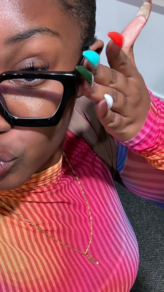 TABIPXSSY's tweet photo. #acnetop #evisujeans #bluelightglasses https://t.co/6a59OXu5DF