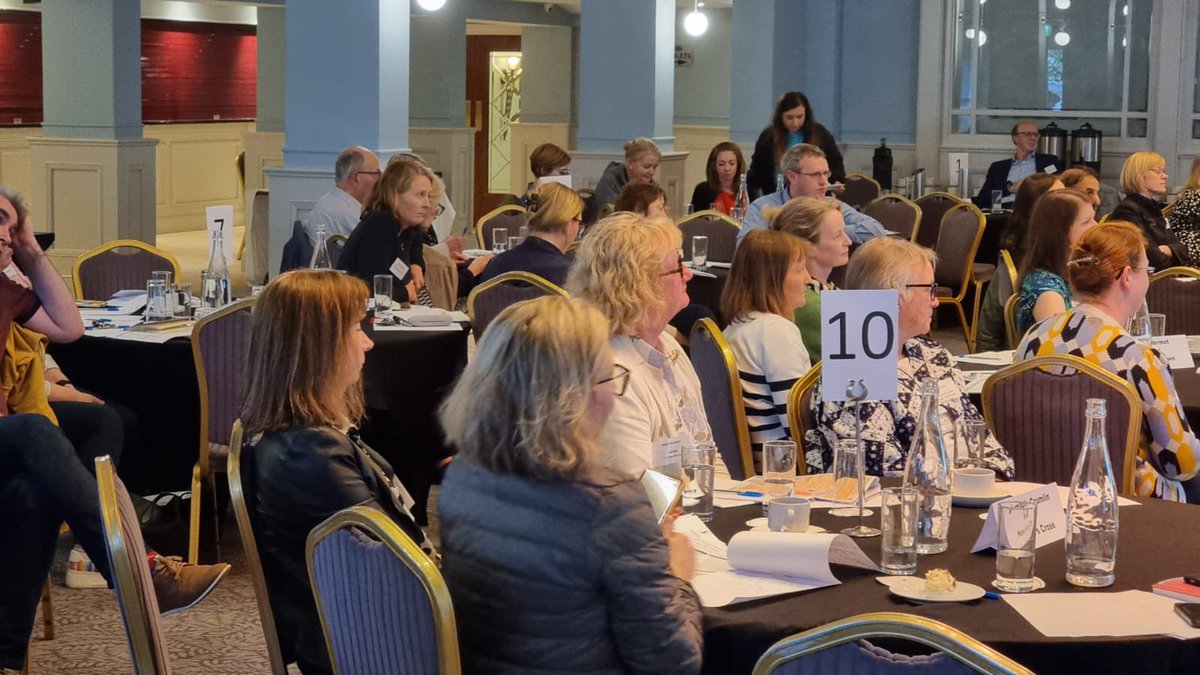 ChrissieQI's tweet photo. Interactive #questionsandanswers at #gpengagement evening covering #chns #chronicdisease #icpop @HSECHO7 and @slaintecare @MaryOKellyOT @berneenl #change #PatientCare @HSE_CDI https://t.co/81tYB5H6uj