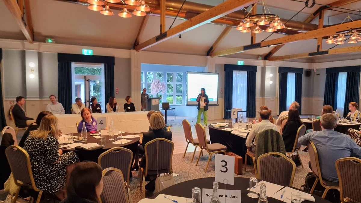 ChrissieQI's tweet photo. Interactive #questionsandanswers at #gpengagement evening covering #chns #chronicdisease #icpop @HSECHO7 and @slaintecare @MaryOKellyOT @berneenl #change #PatientCare @HSE_CDI https://t.co/81tYB5H6uj