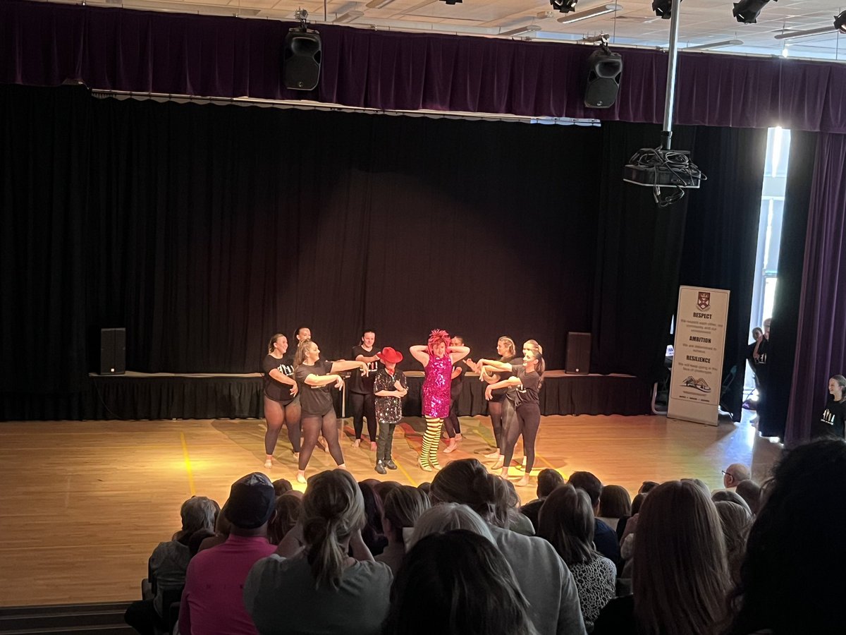 MrsLynchHE's tweet photo. So proud of everyone tonight, the dance show was amazing. A huge achievement for you all, massive shout out to @MissHarvey_PE who made it all possible⭐️👯‍♀️🪩 https://t.co/CStmI6ekJ6