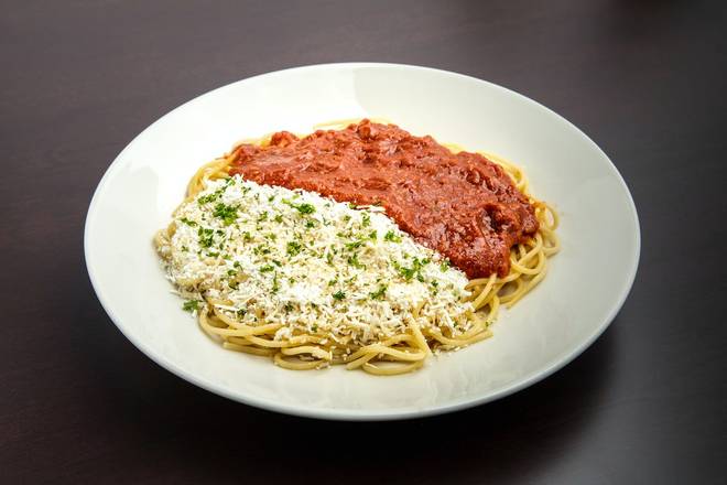 beaglton's tweet photo. Beables love @OldSpaghFactory, it's probably my favorite place to eat. I like to sit by their back door until sum1 comes out. They're always like "Hi there little guy are you hungry?" and I say "yea, I'm pretty hungry" and they give me pasta!
#pasta #notbegging #irl #vtuber https://t.co/w5jOYZURKB