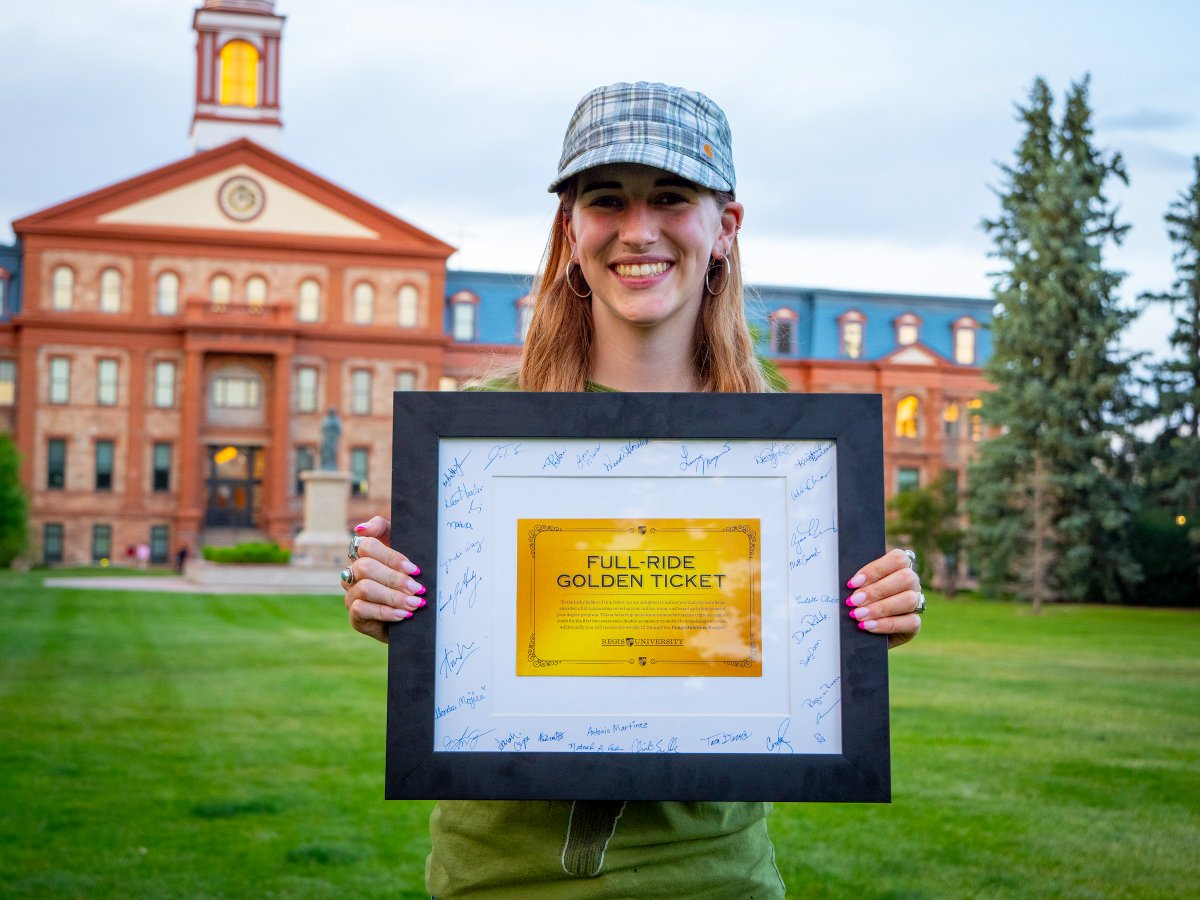 Regis University tweet media