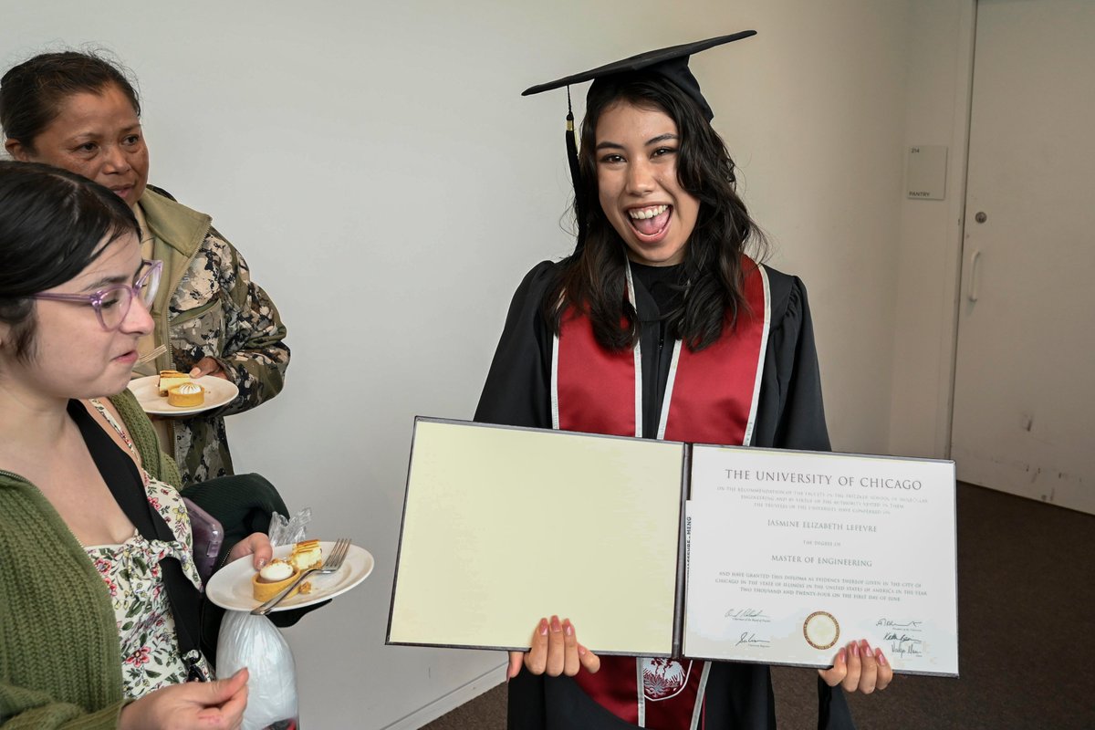 UChicagoPME's tweet image. Where has your degree from @UChicagoPME taken you? We want to hear from our alumni – let us know how you continue to #EngineerTheFuture in #quantum, #energy #sustainability, #materialscience, #immunoengineering or another field! 👩‍🎓

#UChicago2024 #PMEGrad2024 @UChicagoAlumni