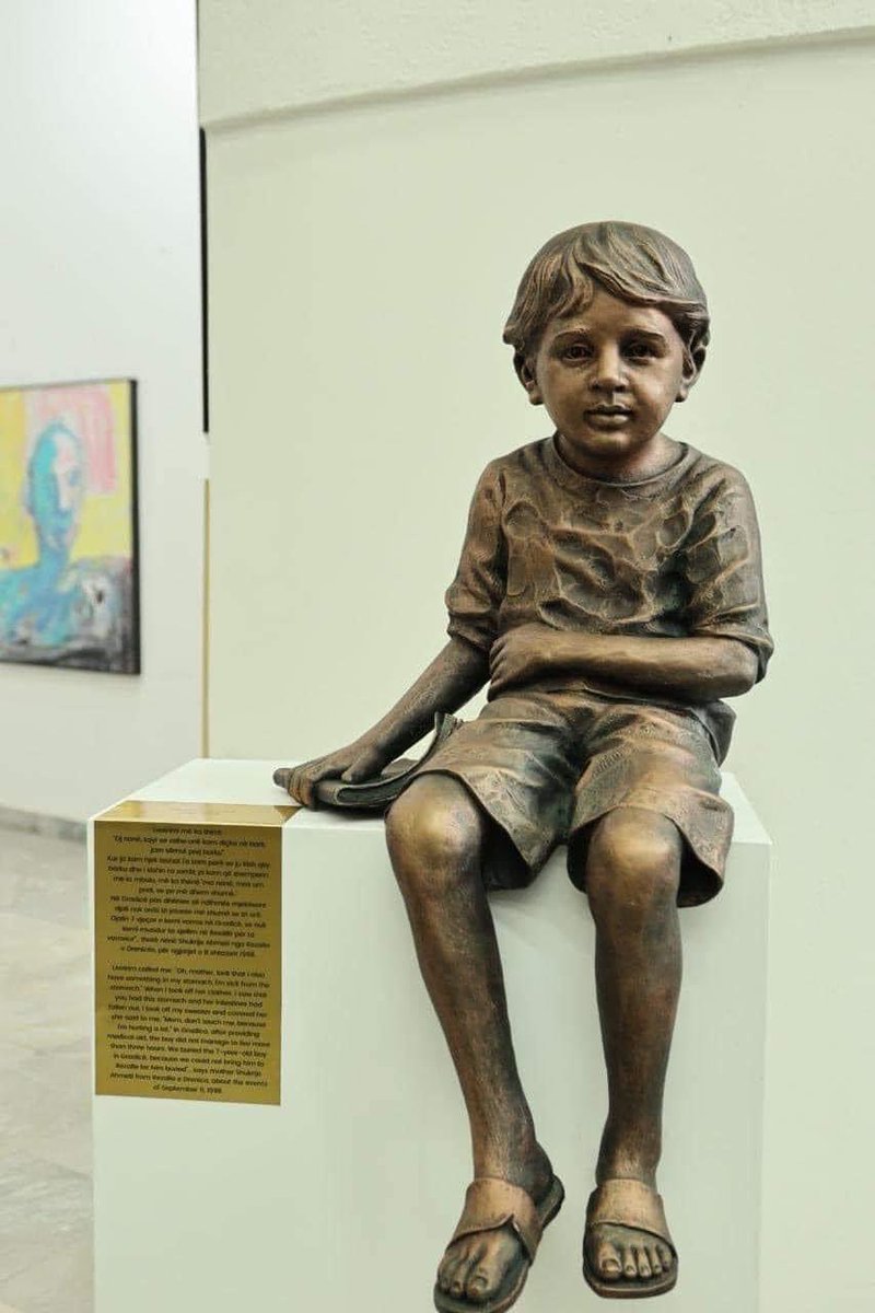 RGazmir's tweet image. The statue of Leotrim, the young boy who was killed by Serbian forces, will be placed in #Skenderaj on the 25th anniversary of Kosovo's Liberation. During the last war in #Kosova, #serbian forces killed and disappeared 1,133 children. 

#Kosova25  🇽🇰