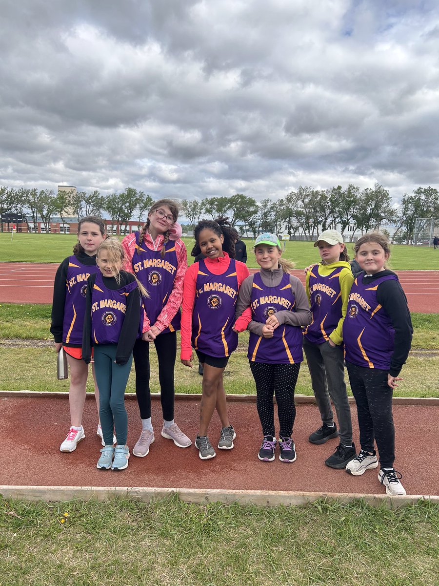 ecolestmarg's tweet photo. Great job to our track athletes for braving the wind today and showing up for some outdoor fun and exercise. Bravo!  @HolyTrinitySD https://t.co/c1H23UVRyH