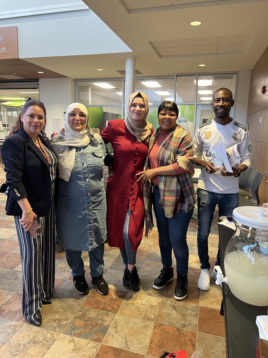 LdnOntFire's tweet photo. Thanks @CityofLdnOnt SLCC & @southlondonnrc for inviting us to ☕️ with a Newcomer last week! We met more than 60 newcomers to 🇨🇦 and were able to answer many important fire/life safety questions with the help of the settlement translators. Welcome to 🇨🇦, all! #pubedworks #ldnont https://t.co/yVaU2CWAfN