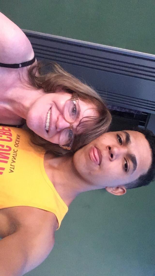 minacareca's tweet photo. Hoje o céu ganhou uma estrelinha, te amo para todo o sempre mamãe. Obrigado por tudo oq me proporcionou até aqui mamãe, te amarei até o infinito! https://t.co/CCTLrBCkrt