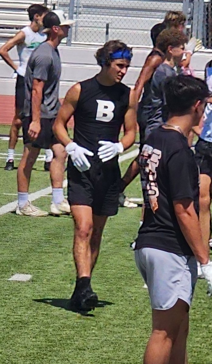 BookLadyLG's tweet photo. Breydan Gherman putting in the time and work this summer @airitout1990 @BHS_DogsSports https://t.co/3QNxO3LyAE