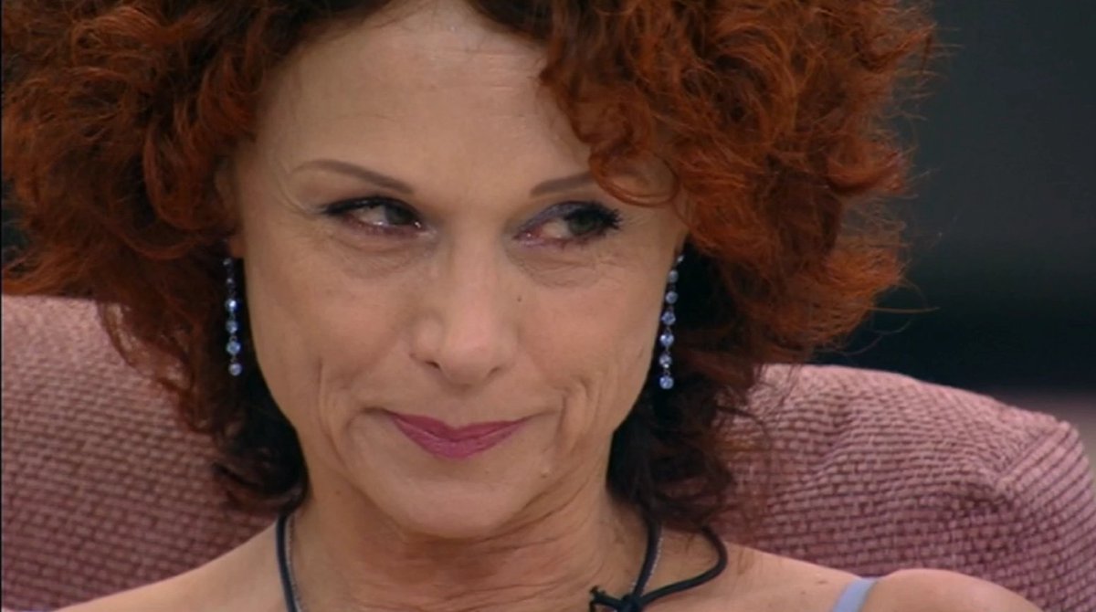 innsaeix's tweet photo. NO BEATRICE BASTA SONO INNAMORATA DI TE E DELLA TUA MENTE COME DOBBIAMO FA https://t.co/syhUvJ8zVq
