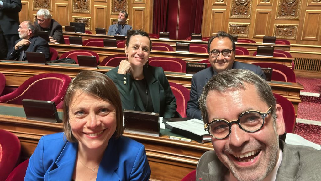 A_Linkenheld's tweet image. #simplification #économie #PJL
Malgré 3 j. de débat au @Senat et qq avancées éparses (bulletin de salaire, ENR, numérique…), @senateursPS ont voté contre un texte qui dérégule➕ qu’il ne simplifie :
0️⃣ info préalable des salariés si cession, ➖ de compensation environnementale…