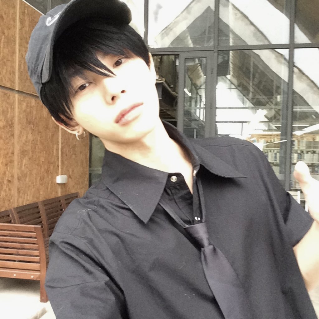 hei0101_'s tweet photo. 梦里 https://t.co/POqZKo1I47