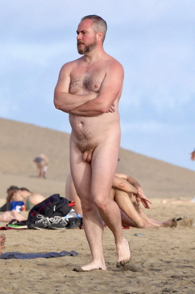 Minding his business 
#NormalizingMaleNudity