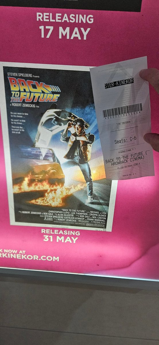 GlennRunnalls's tweet image. Thank you @sterkinekor for showing #BacktotheFuture.
It's wonderful watching these modern classics in a cinema.
I had SUCH a great time this evening.
I will be watching #BacktotheFuturePart2 in 3 weeks time.
So looking forward to it. 
Let's keep #ThrowbackCinema going please.
