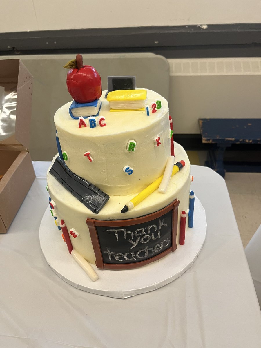 Fern Ave PS (@fernaveps) on Twitter photo Thank you Fern school council for the staff appreciation breakfast! It was amazing💕😄
We love our Fern community💕☀️<a href="/tdsb/">Toronto District School Board</a> Thank you Fern school council for the staff appreciation breakfast! It was amazing💕😄
We love our Fern community💕☀️<a href="/tdsb/">Toronto District School Board</a>