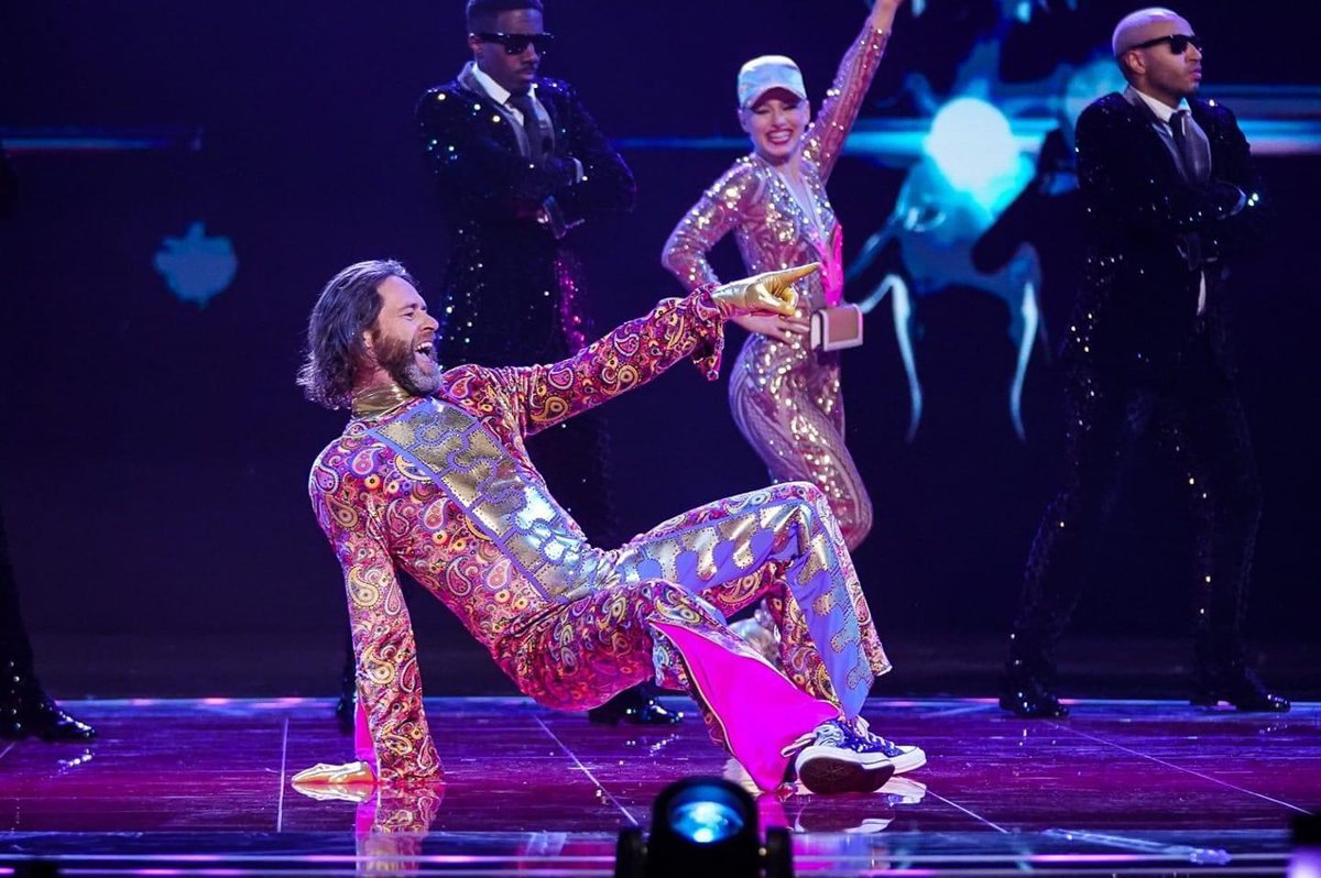 christine6257's tweet photo. 3 years ago #HowardDonald since the. #maskeddanceruk ♥️💙 https://t.co/HY8REpClNK