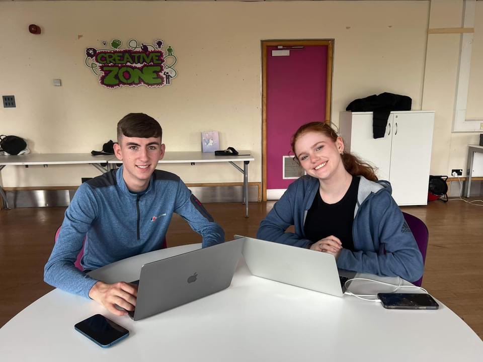 Rcitybelfast's tweet photo. YEAR 2 ⭐️ 

Brilliant night for this team as they have finally completed their Module 3 of @Foroige 📚 R young people have put in continuous commitment and effort over the last 2 years and we are very proud of them 👏 Next step… Graduation @QUBelfast 🎓 #RCITY #QUEENS #FOROIGE https://t.co/24k1Eyfb4u