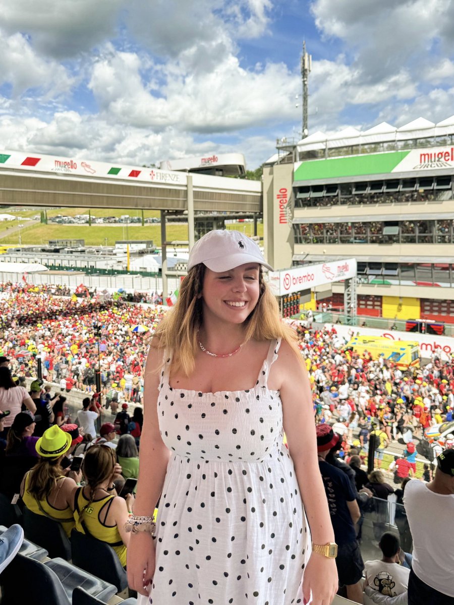 f1tania's tweet photo. This weekend I was in Mugello to see my first Moto GP race, and I can say that IT WAS CRAZY 🏍️🩷🇮🇹 https://t.co/ZNWIczq9Sn