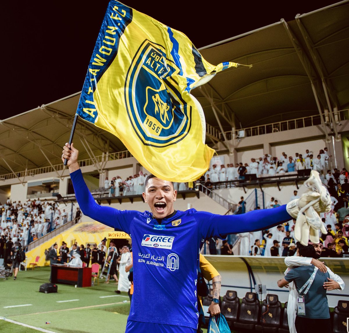 mailsongoleiro's tweet photo. 🧤🙏

Mais uma vez tenho a felicidade de ser eleito goleiro do mês na Liga Saudita. 

A conquista é individual, mas por fruto de um grande trabalho coletivo feito por todo o grupo. https://t.co/fGFLbKcpoH