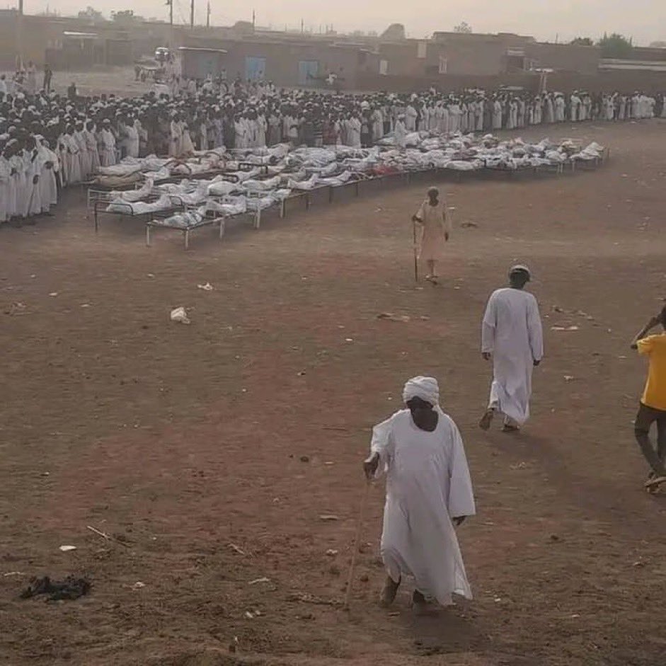 KushiticGyal's tweet photo. My people my people my people my people 

I don’t know what to say 

I want to scream 

This is so unfair 

RSF butchered 100+ in one village.

#KeepEyesOnSudan https://t.co/9BdMSAhSEN