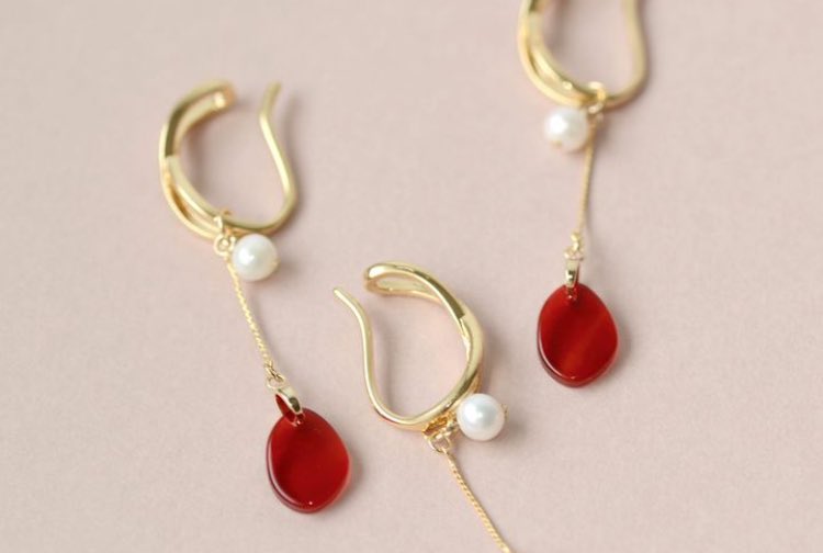 soyoni_design's tweet photo. official shopのオープン準備週間

clearly red 再販できるかもです
納期はちょっと長めかも。 https://t.co/F5g5K6OwYR
