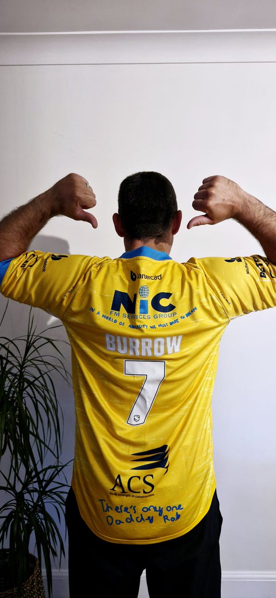 I have decided to take part in the Leeds 10k for MNDA in memory of my Uncle Meirion and also as a tribute to Rob Burrow.Up until today I had not run more than approx 3k since having my knee op so this will be a bit of a challenge based on just over 2weeks to prepare. #mnda