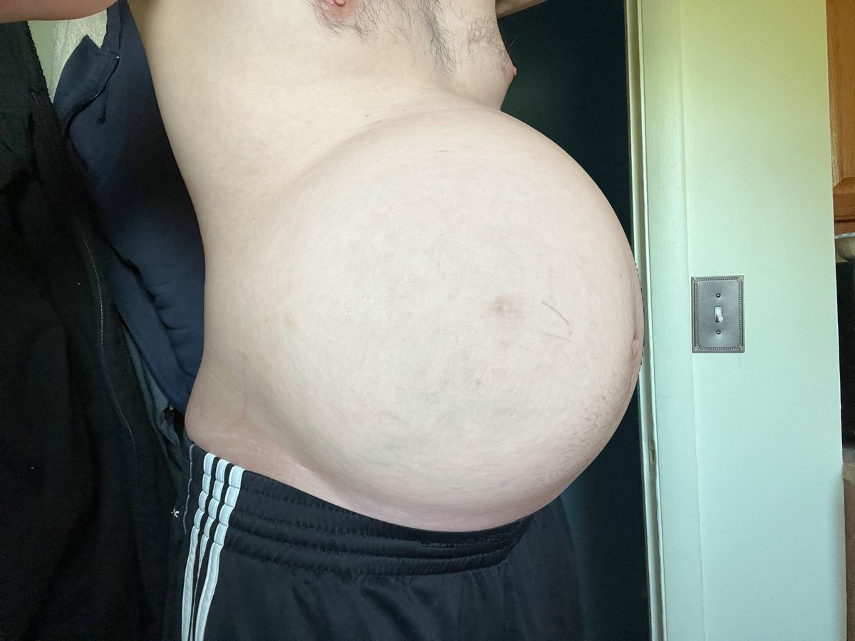 MentFill's tweet photo. “Anymore and I’m going to pop!”  @MissSwellsWell always keeps me full (playing around with photoshop) https://t.co/HnwA4h5G55