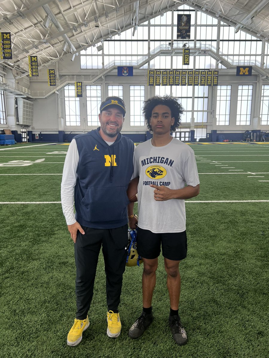 Camwessttt's tweet photo. blessed to be named fastest offensive skill at the university of michigan 
@CoachEP_OHS 
@TaevionSwint 
@CoachHinshaw 
@CoachKCampbell 
@vzayv_ @CoachJGordo https://t.co/uRvKL4WklI