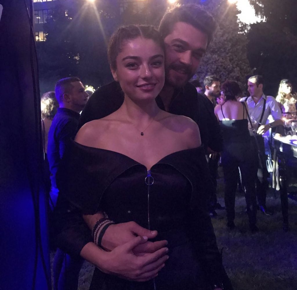 ayça ayşin turan and furkan andıç are partners again 

#AyçaAyşinTuran #FurkanAndıç #AyFur