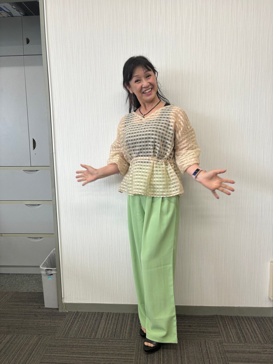 lunch839's tweet photo. まもなく11:40頃〜
始まります！
“#かみむら直子 の今日もバッチぐ〜！”

今日も爽やかに✨
お金のお話しちゃいます！

#FMHOT
#FMさがみ https://t.co/Si9d1iPzSD