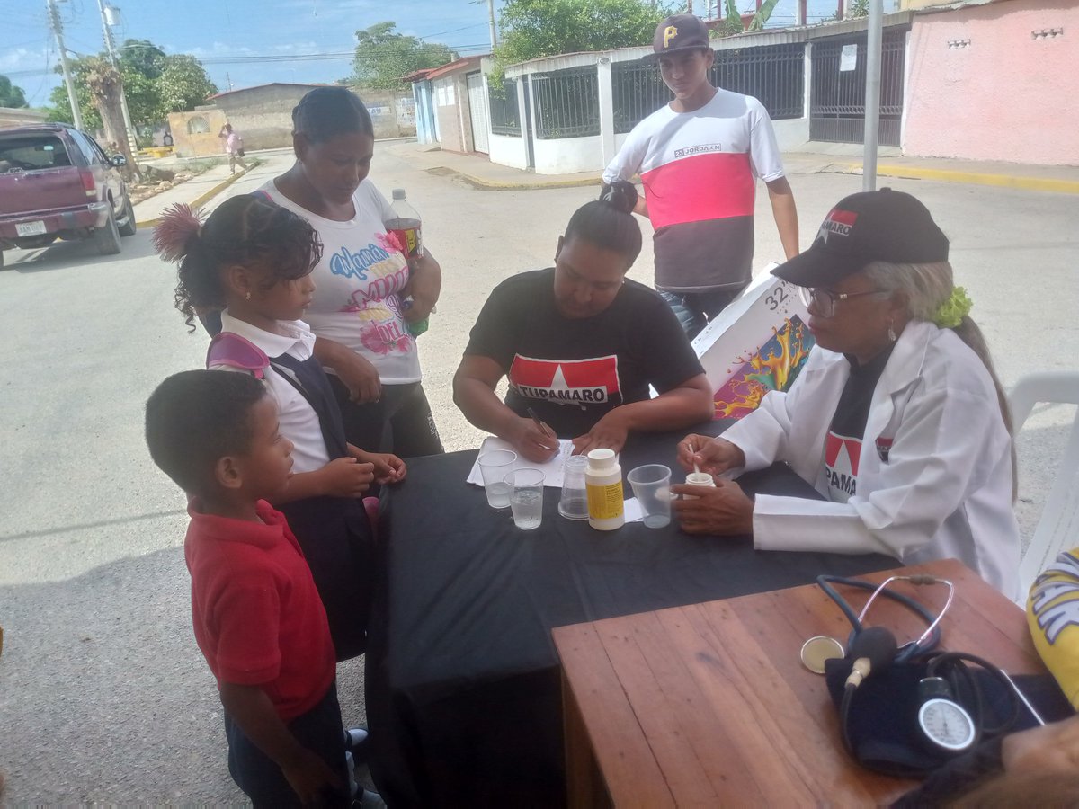 #19AñosDeRebeldia || Gran jornada cultural integral comunitaria con toma de tensión  y desparasitación en la urbanización Brasil. Parroquia Altagracia.
#PuebloMaduroEnPaz
