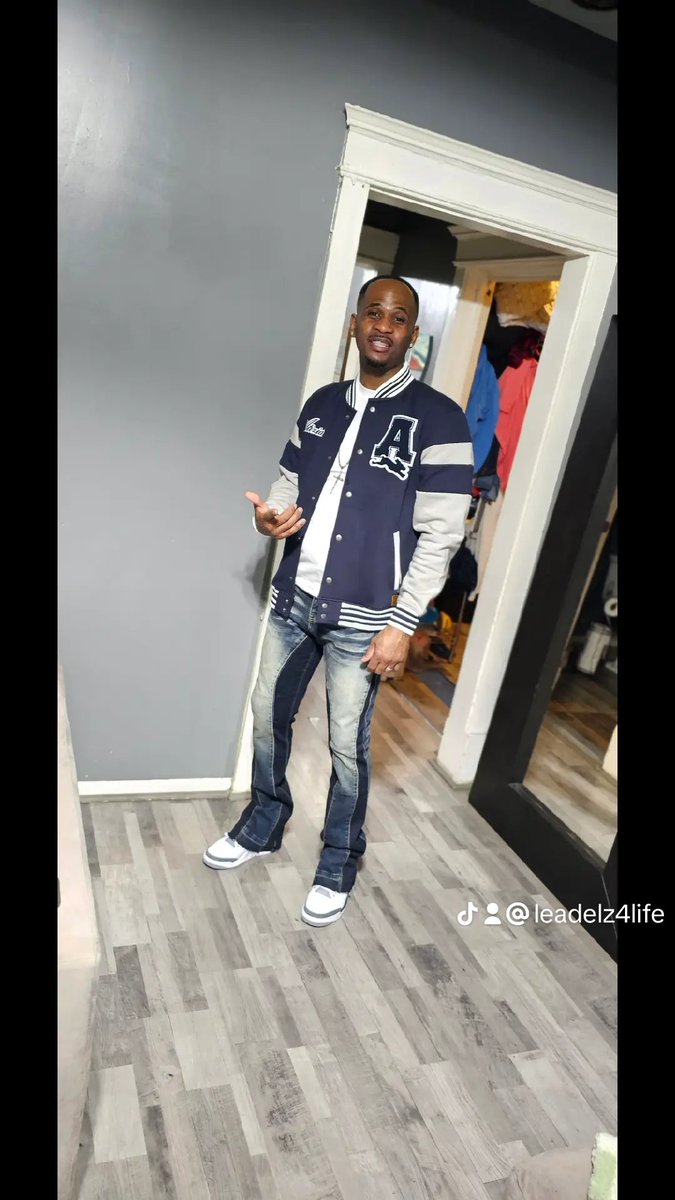 Terrance Conner (@elzlife100) on Twitter photo 