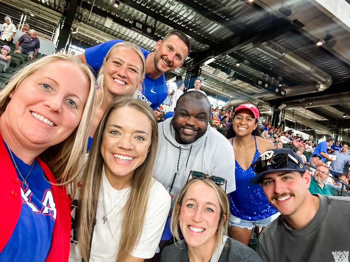 Nights at the ballpark with the tribe ⭕️ are always a summer highlight!⚾️Thankful for these sweet souls❤️ #BTM