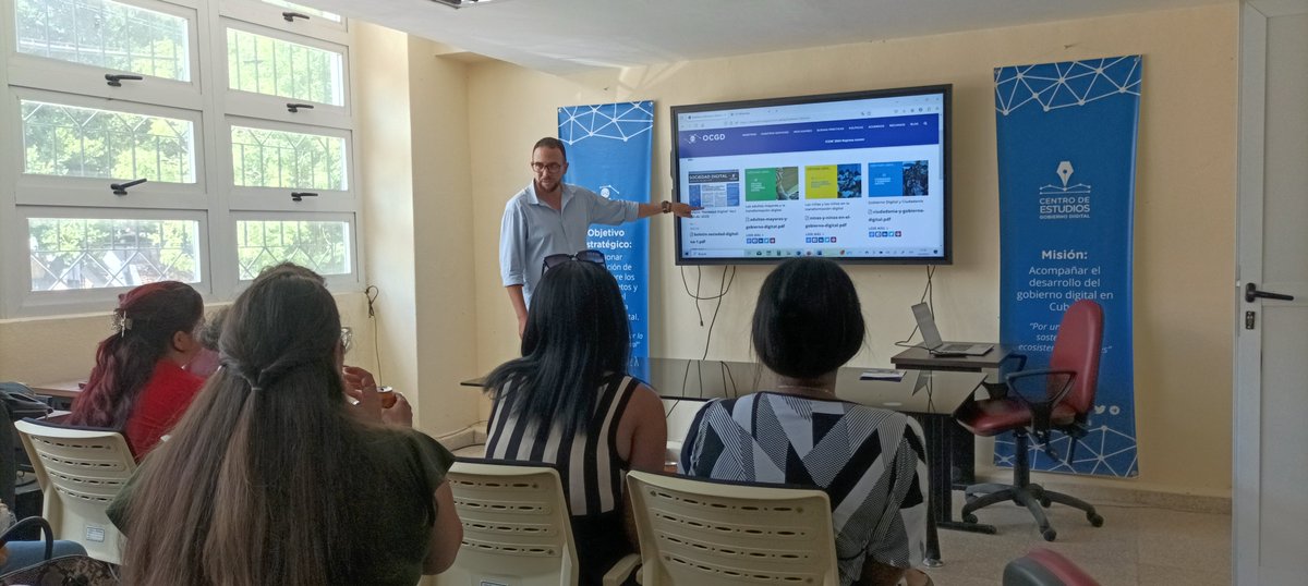 Fac. Comunicación UH tweet media