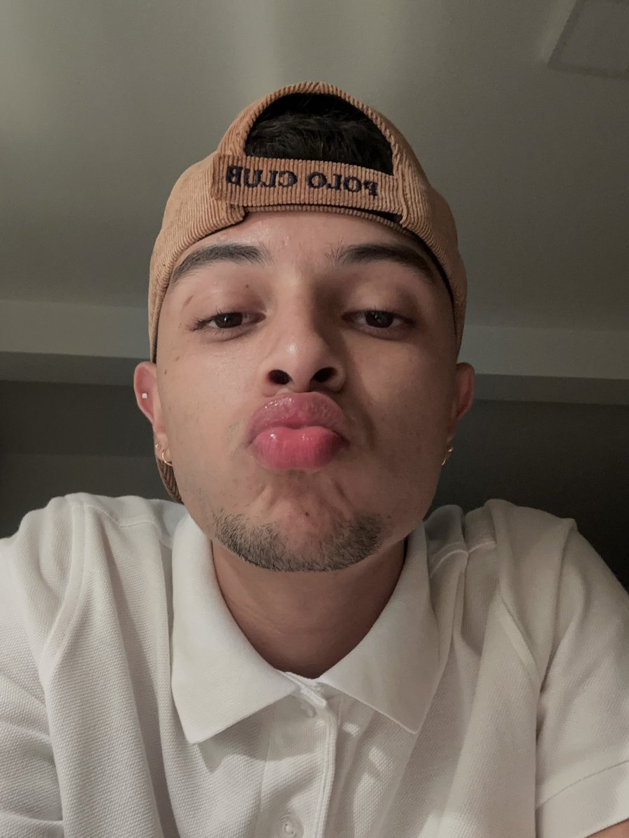 _johane2's tweet photo. Besito de buenas noches :* https://t.co/njBVwDpgyv