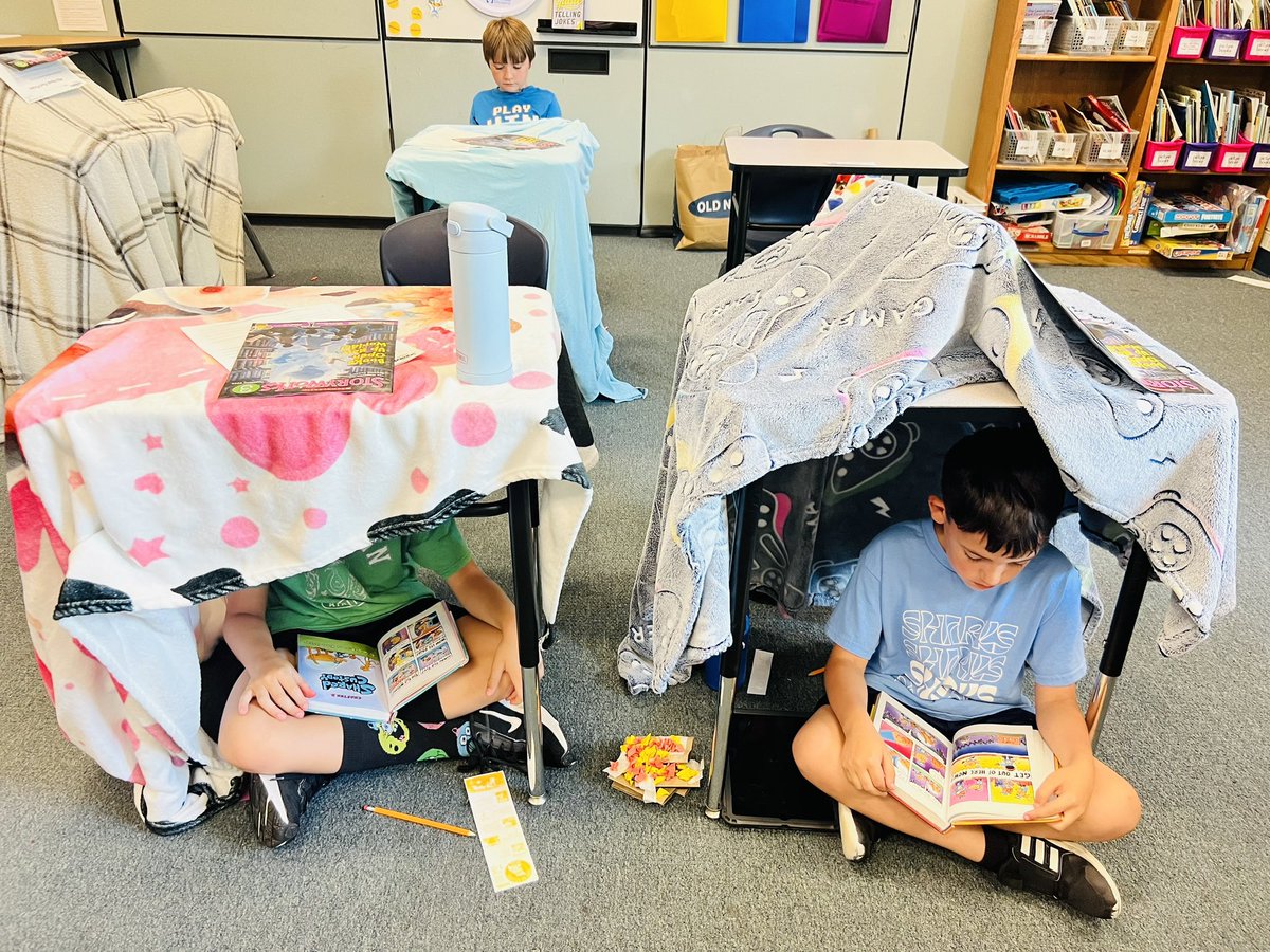 HartmanJaysa's tweet photo. This week is Camp Read A-Lot at @LillianSchuElem. Sharks and roadrunners reading everywhere we look! #lpscaughtreading #lpssummer2024 @LillianSchuElem @RVRoadrunner https://t.co/77HNqouG9y