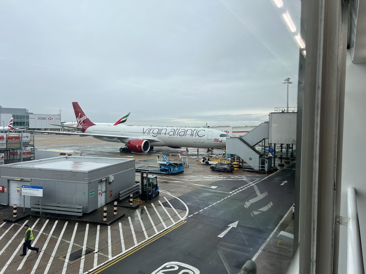 SensitiveBalak's tweet photo. Planes ✈️ https://t.co/LKwdxShzMc