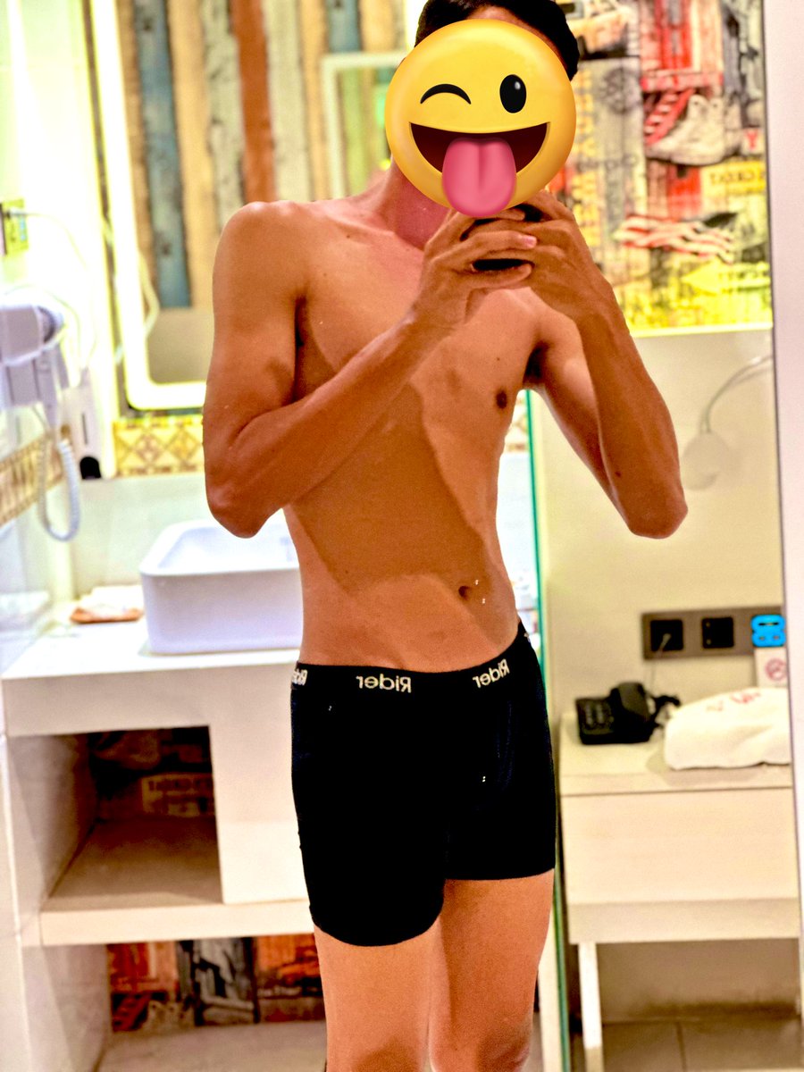 nhenone93's tweet photo. Yang ada popper info #gaymedan #GayJogja #GayMedan https://t.co/38zGmFBAiF