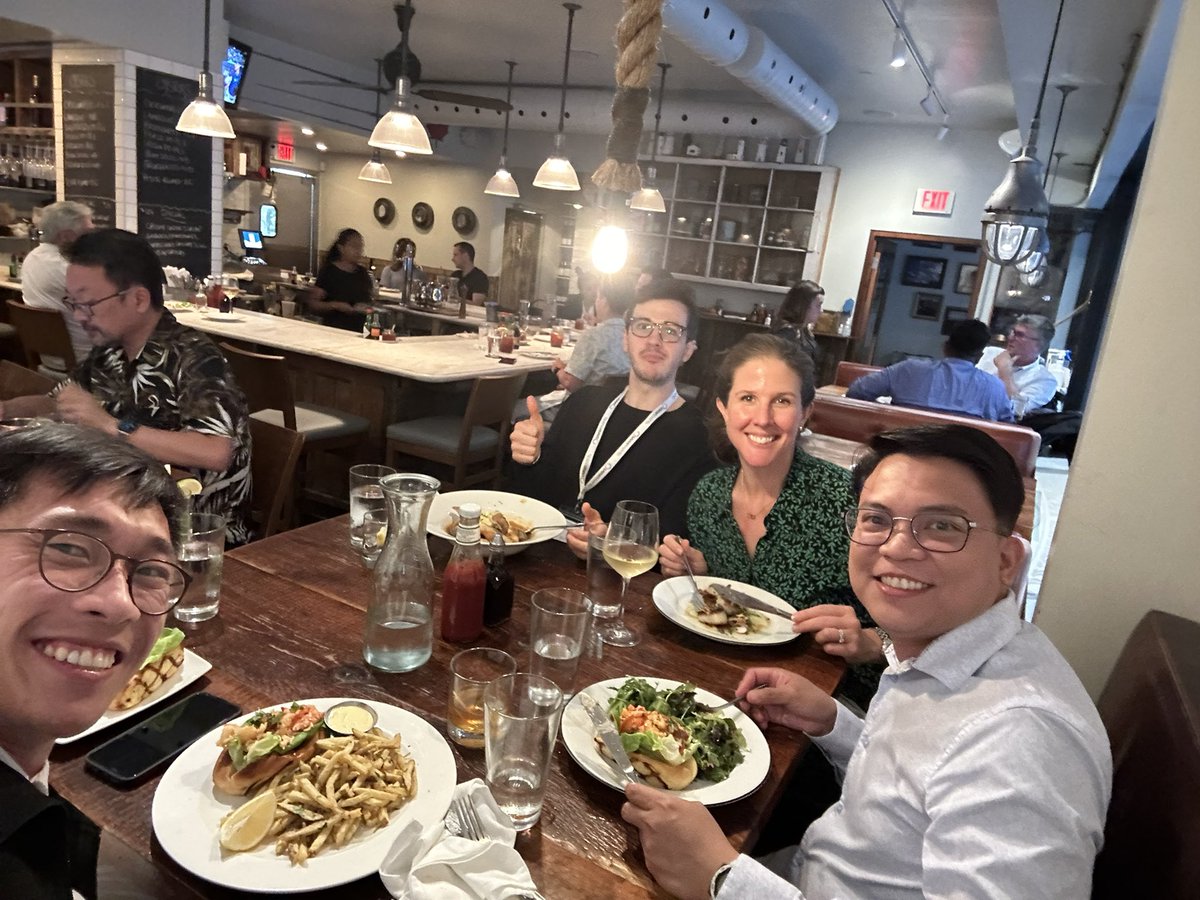 conversiongeek's tweet image. It was a blast presenting a panel about scaling with SMS marketing with @attentiveHQ at Savant eCom this year.

It was great to chat and learn from others in the ecom space from orgs like IKEA, Canada Goose, TNT Supermarket, and CIBC.

Paraphrased some of my favorite Q&amp;amp;A’s: