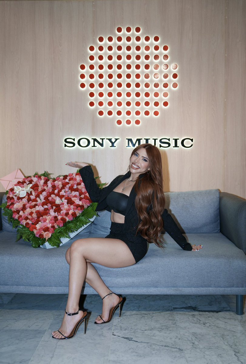 yerimua's tweet photo. Familia Sony music🥺💕 TRAKA🇲🇽🥳 https://t.co/OE0gGw0dai