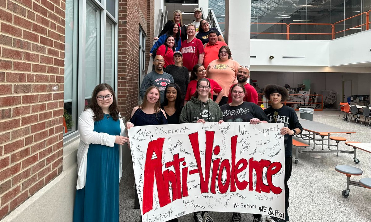 ieanea's tweet image. Safety for all students and educators is essential to student success. Springfield EA members have been wearing red to support nonviolence in their schools and community. Solidarity with Springfield Education Association. #RedForEd