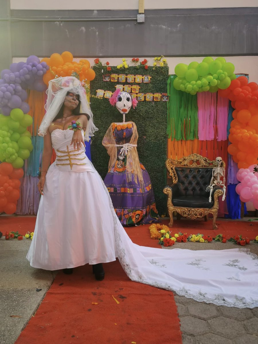 FCQBUAGRO's tweet photo. Así de bonito estuvo el concurso de catrinas, un evento cultural donde vimos la dedicación y esfuerzo de nuestros estudiantes para representar nuestra cultura. https://t.co/OsneTASBip