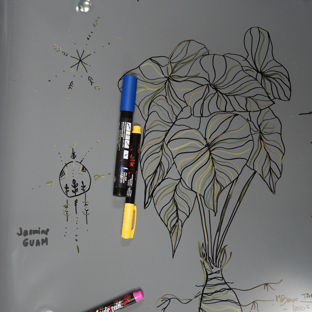 PIDP_EWC's tweet image. On behalf of Generation 2 of the Resilient Pacific Islands Leadership (RPIL) program, PIDP was proud to donate a wheelbarrow adorned with art and signatures by RPIL fellows to our Mānoa neighbors, Ka Papa Loʻi O Kānewai, at @Hawaiinuiakea.
 
#PIDPintheCommunity #PIDP #RPIL