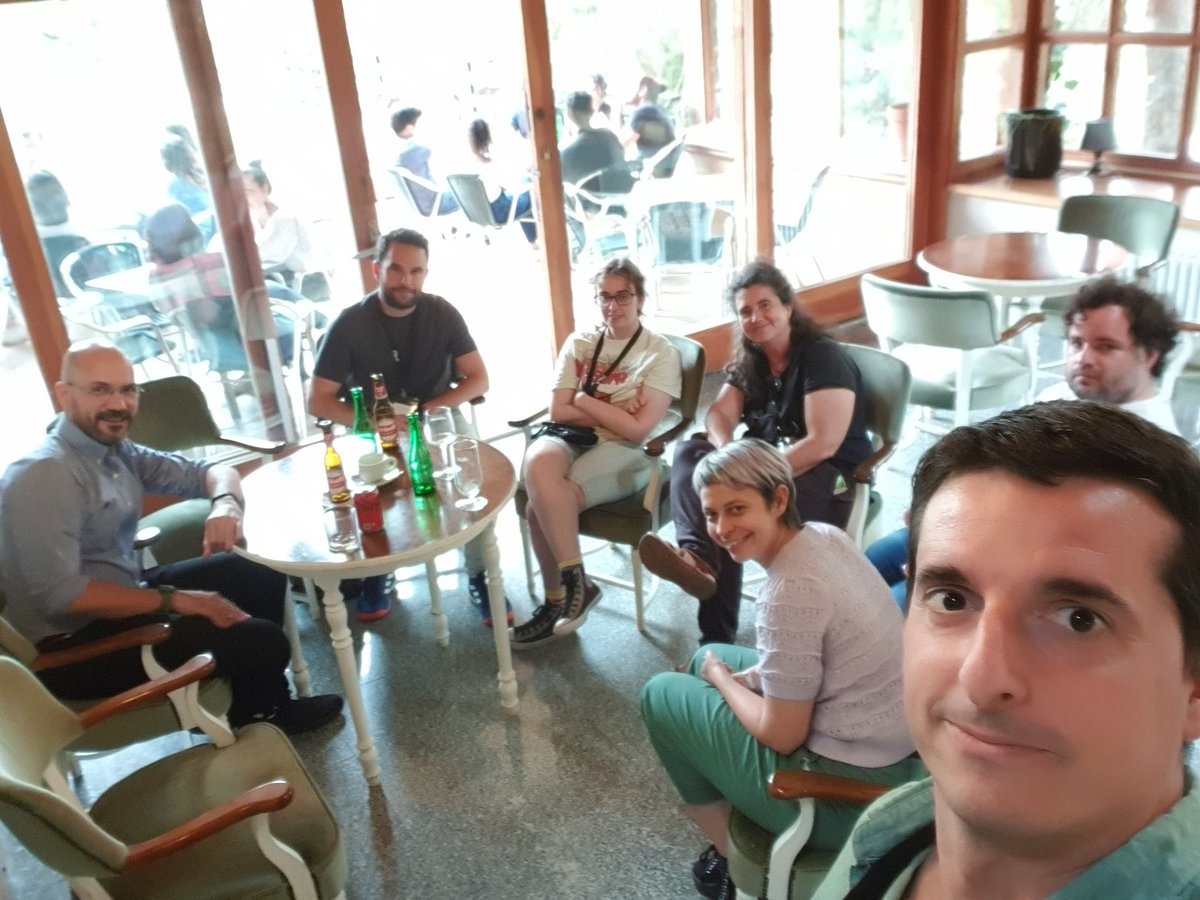 DPerisN's tweet photo. I National Course of Genomics with @champi @tank_silvia @aubombarely Ana M Rojas, Manu, @jdieramon and fantastic attendees #SEGgenomica https://t.co/cBoKl90JuE
