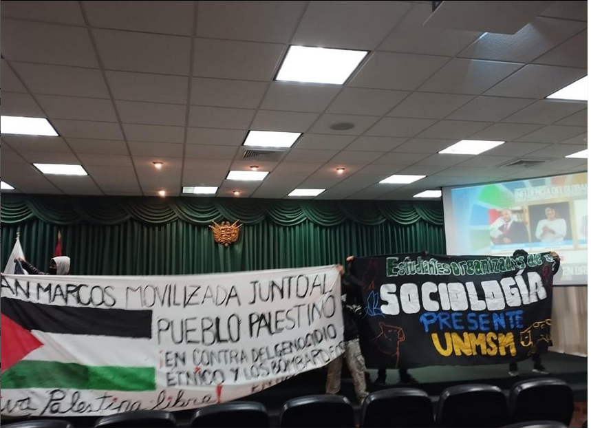 cuidado_obra's tweet photo. Qué bueno saber que el evento conservador que se iba a realizar en UNMSM ha sido saboteado por los propios alumnos sanmarquinos. En San Marcos no toleramos a homofóbicos, providas y fascistas. 🔥 ¡San Marcos se respeta! https://t.co/ttJu56NtWg
