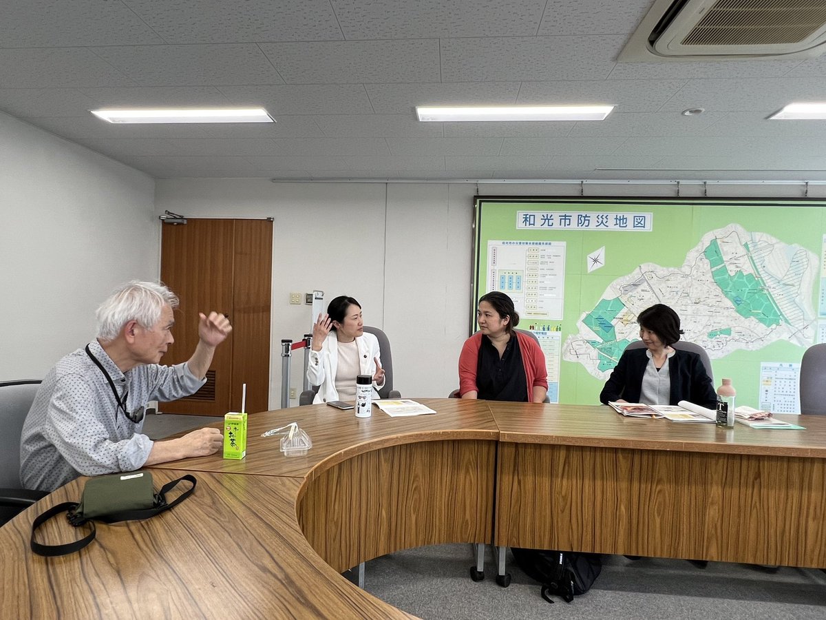 mitsuko_1974's tweet photo. 昨日:
「和光市子どもの居場所づくりプラットフォーム」のメンバーとランチセッション
奥村裕一さんのお話はとても面白くて、「地域づくりは市民から❗️」のお話をもっと伺いたいと思っています☺︎
子ども食堂にも、ぶらっと来てみてください❗️
#和光市 #子ども食堂 https://t.co/w0byw7QJjz
